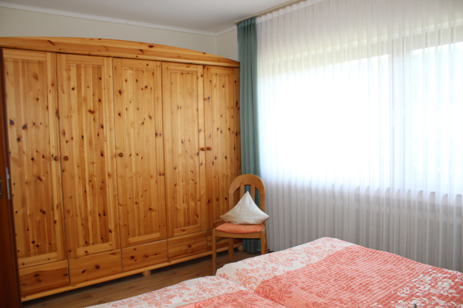 Schlafzimmer Bild 3